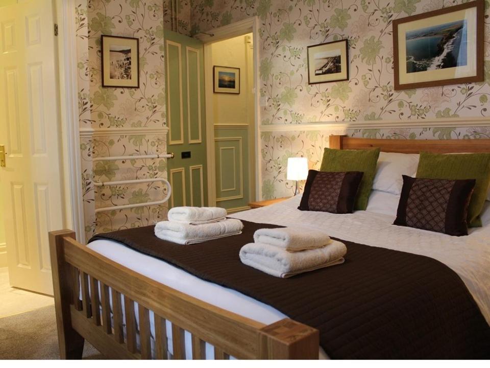 Athol House 3*